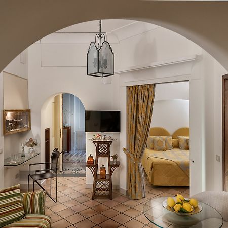 Bed and Breakfast Weekend A Napoli Экстерьер фото