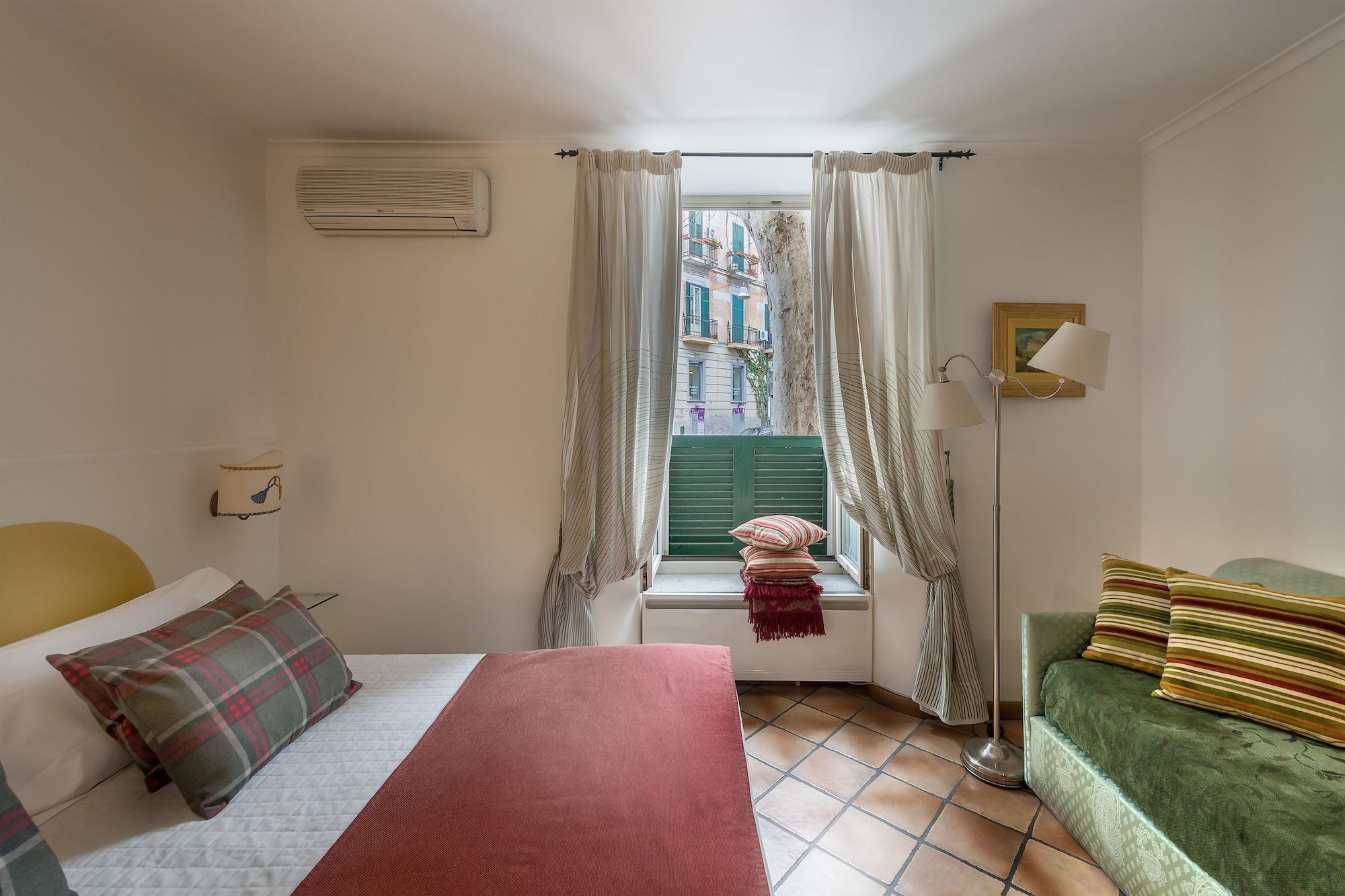Bed and Breakfast Weekend A Napoli Экстерьер фото