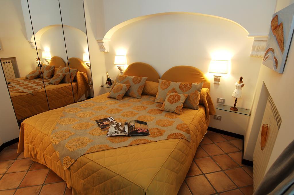 Bed and Breakfast Weekend A Napoli Экстерьер фото