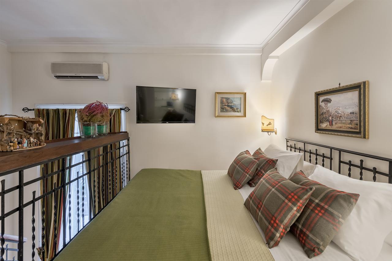 Bed and Breakfast Weekend A Napoli Экстерьер фото